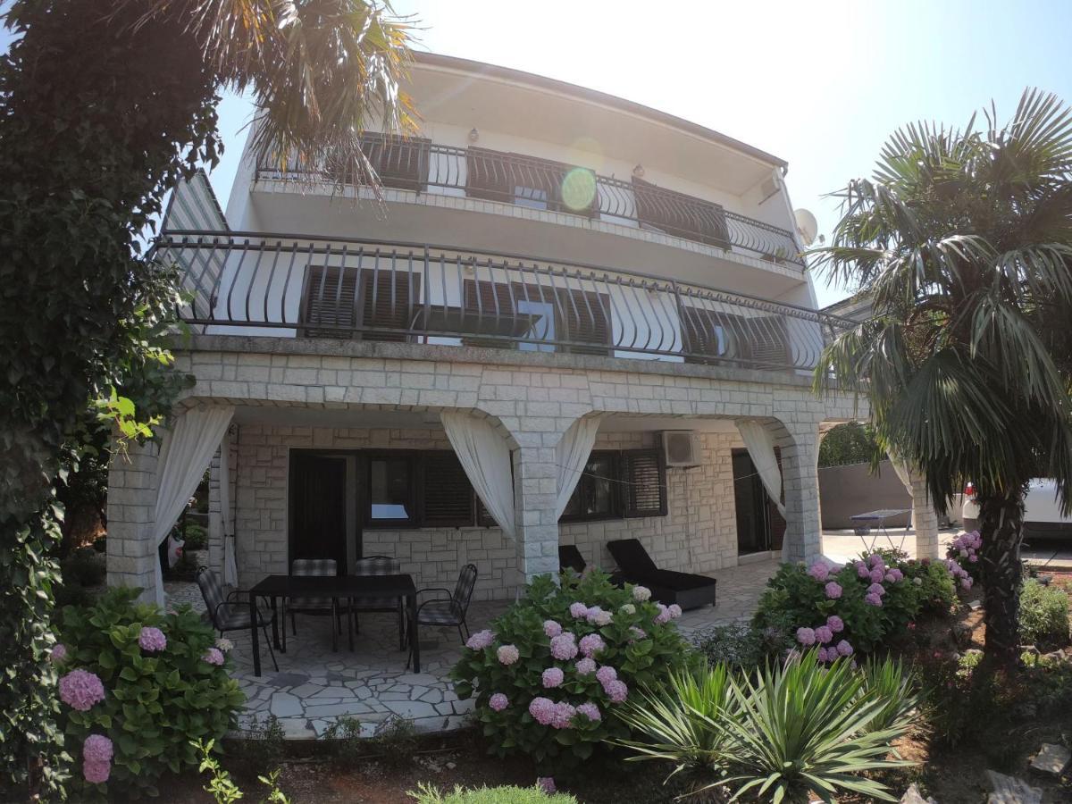 קריקווניצה Apartments Gorana מראה חיצוני תמונה