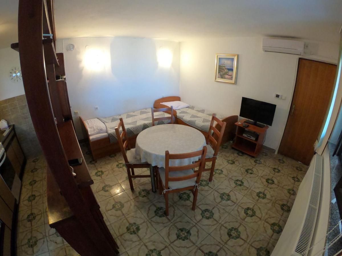 קריקווניצה Apartments Gorana מראה חיצוני תמונה
